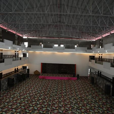 Navkar Palace Hotel & Resort, Sanawad Екстериор снимка