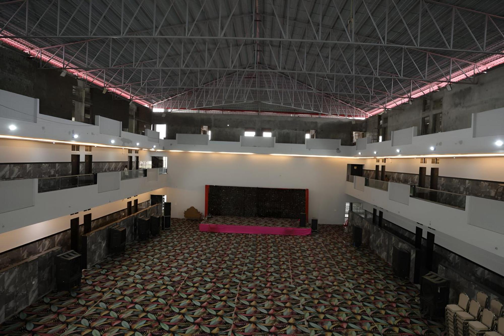 Navkar Palace Hotel & Resort, Sanawad Екстериор снимка